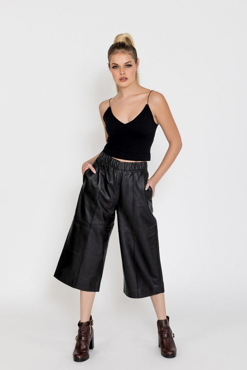 Fadcloset Women's Fashion Bermuda Black Leather Shorts